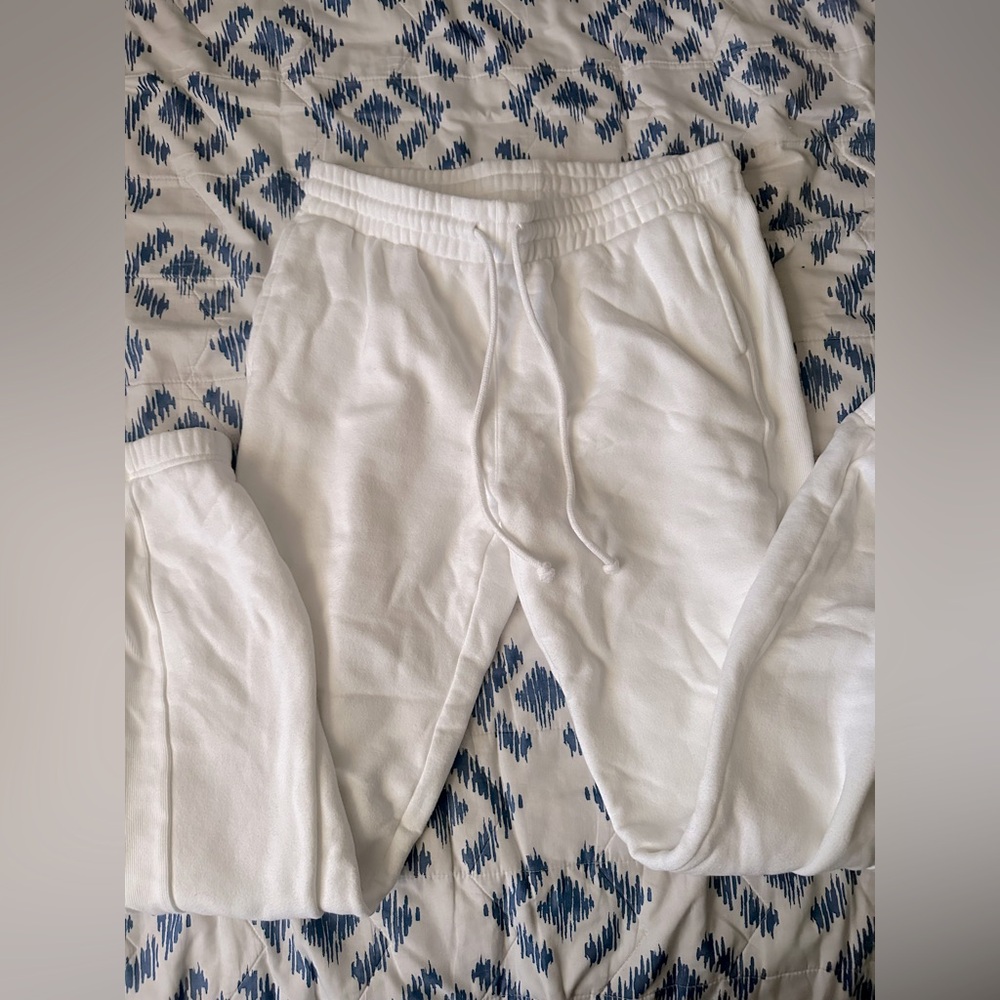 Aritzia White Jogger sweats